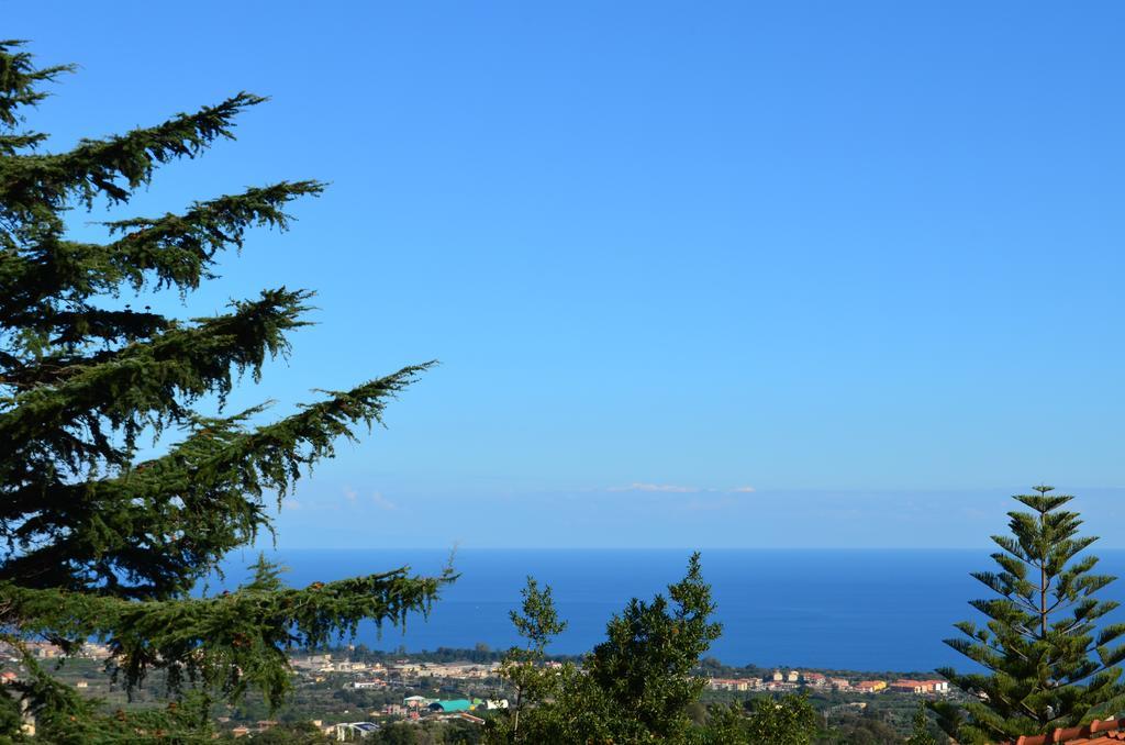 Frasteva Aci Castello Exterior foto